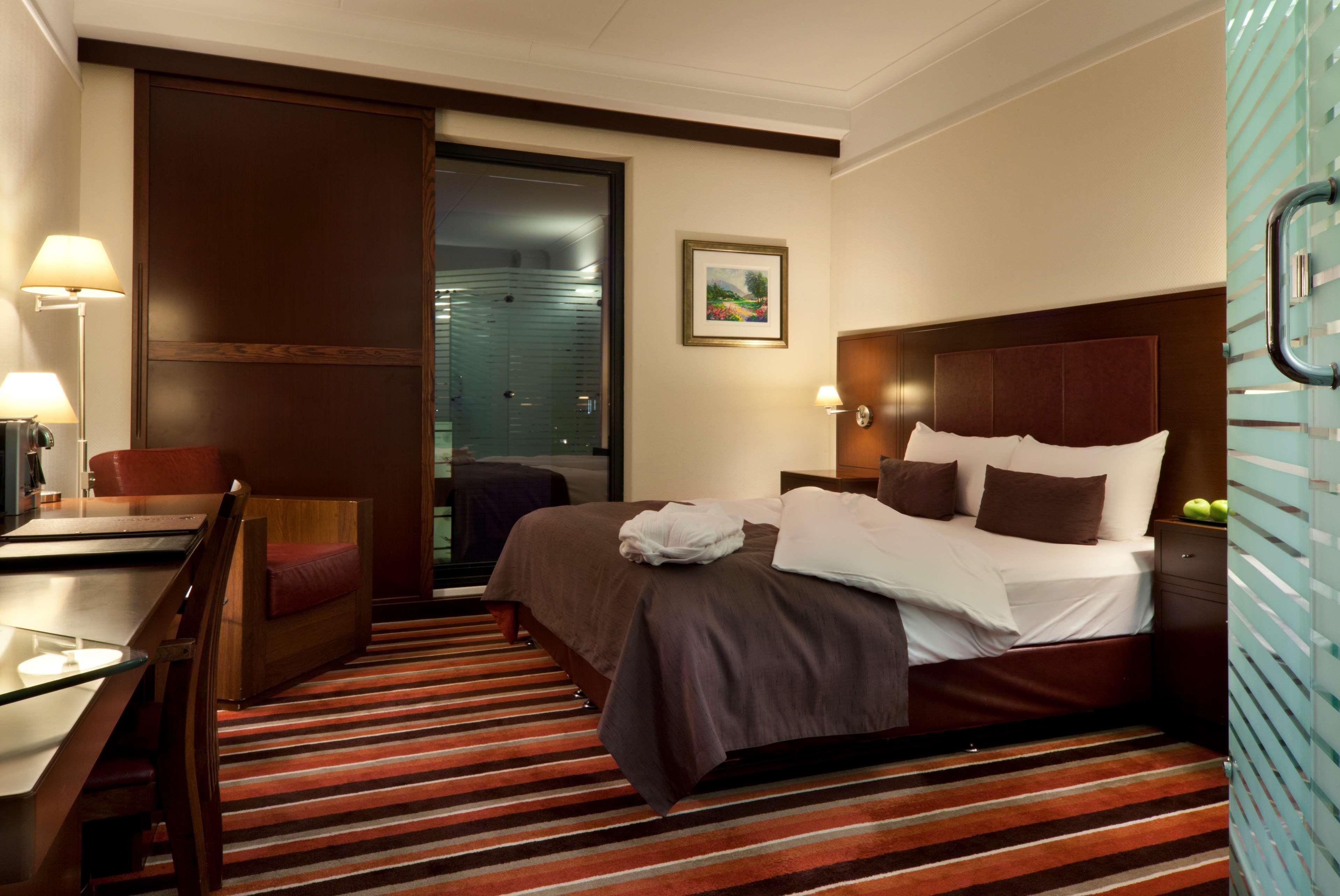 Best Western Plus La Corniche Τουλόν Εξωτερικό φωτογραφία